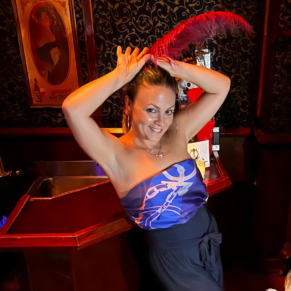 Meet your Posher, Raffaella